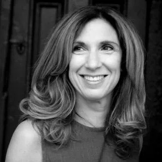  Lawyer Mindey Poser Elgart