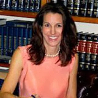 Lawyer Nikki Adamo Siesel