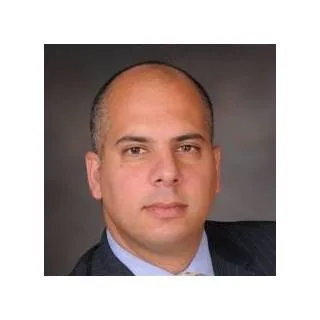  Lawyer George Vomvolakis