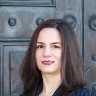  Lawyer Sarah Kennedy