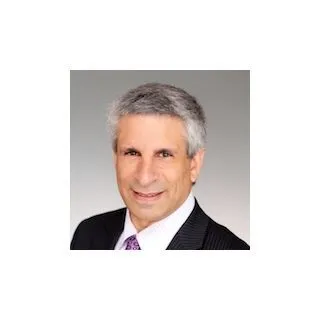  Lawyer Harris J. Chernow