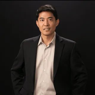  Lawyer Whitty Somvichian