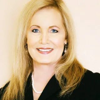  Lawyer Lynette Silon