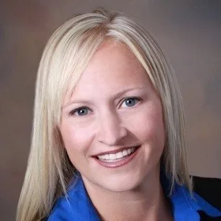  Lawyer Kimberly Lessing