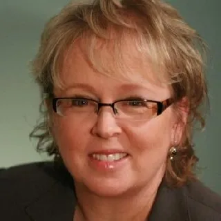  Lawyer Sara J. Trezise