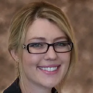  Lawyer Leslie E. Riley