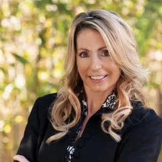  Lawyer Melinda Joy Helbock