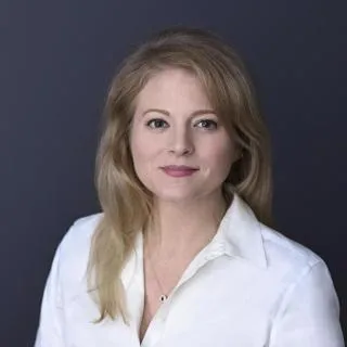  Lawyer Kristal Ozmun