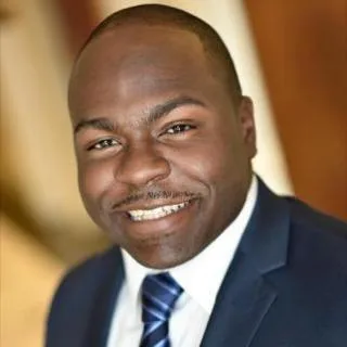  Lawyer Quinton E. Thompson