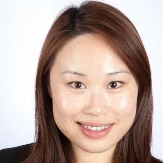  Lawyer Quynh Chen