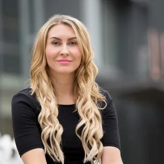  Lawyer Amanda Sue Johnson