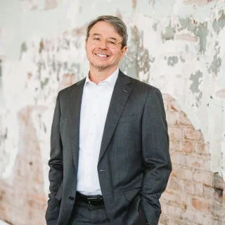  Lawyer Bert Louthian