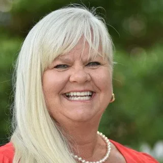  Lawyer Cherlyn Gallagher