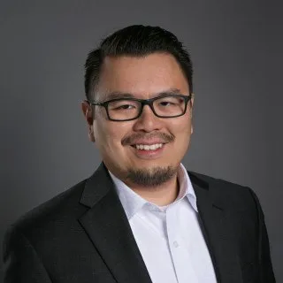  Lawyer Roberto Yranela