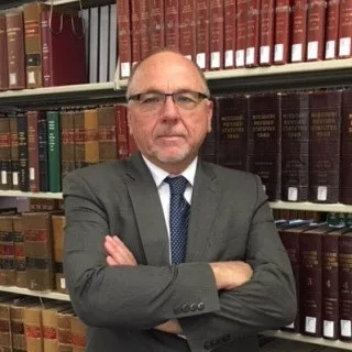  Lawyer Kenneth J. Leiser