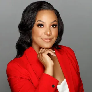  Lawyer Safa Nadiyah Robinson