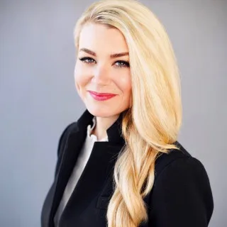  Lawyer Annie Andrews