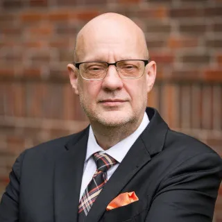  Lawyer Dayrell Scrivner