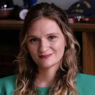  Lawyer Cassie N. Hartpence