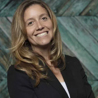  Lawyer Roxanne Sher Olson