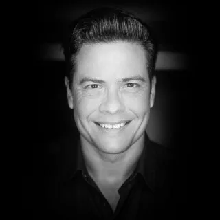  Lawyer Alex R. Hernandez Jr.