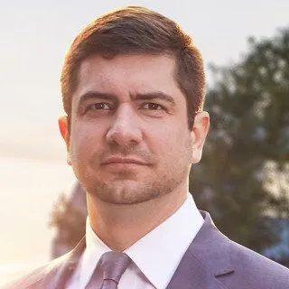  Lawyer Peter J. Scranton