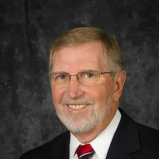  Lawyer Lynn Laufenberg